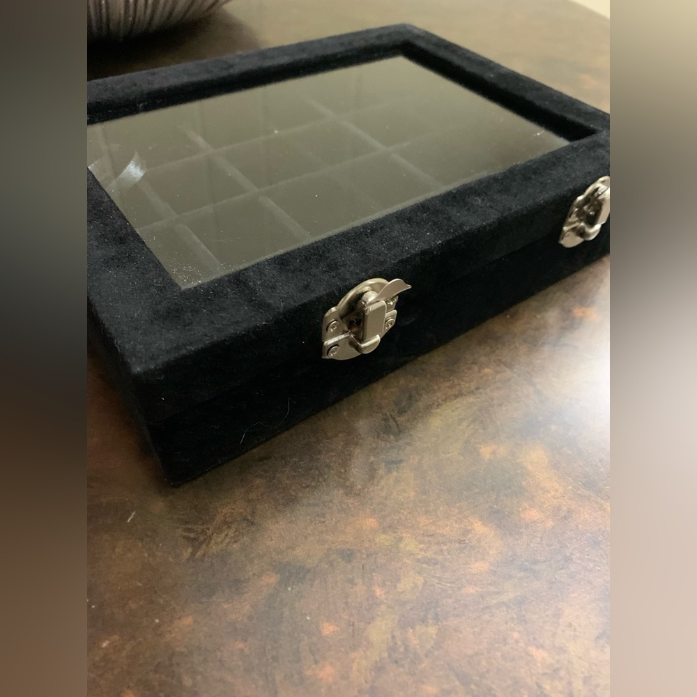 Jewelry box - Picture 2 of 5